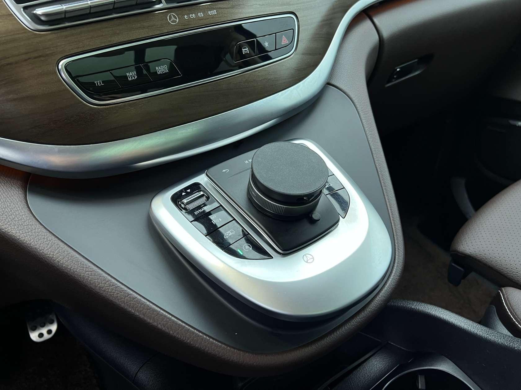 Mercedes-Benz V-Class V 2022 V 260 Luxury