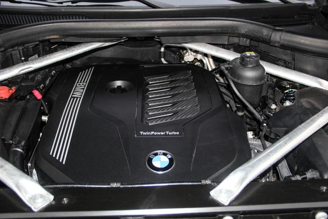 BMW X7 2022 x Drive 40i M — фото 8