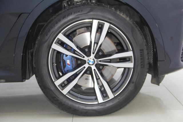 BMW X7 2022 x Drive 40i M — фото 7
