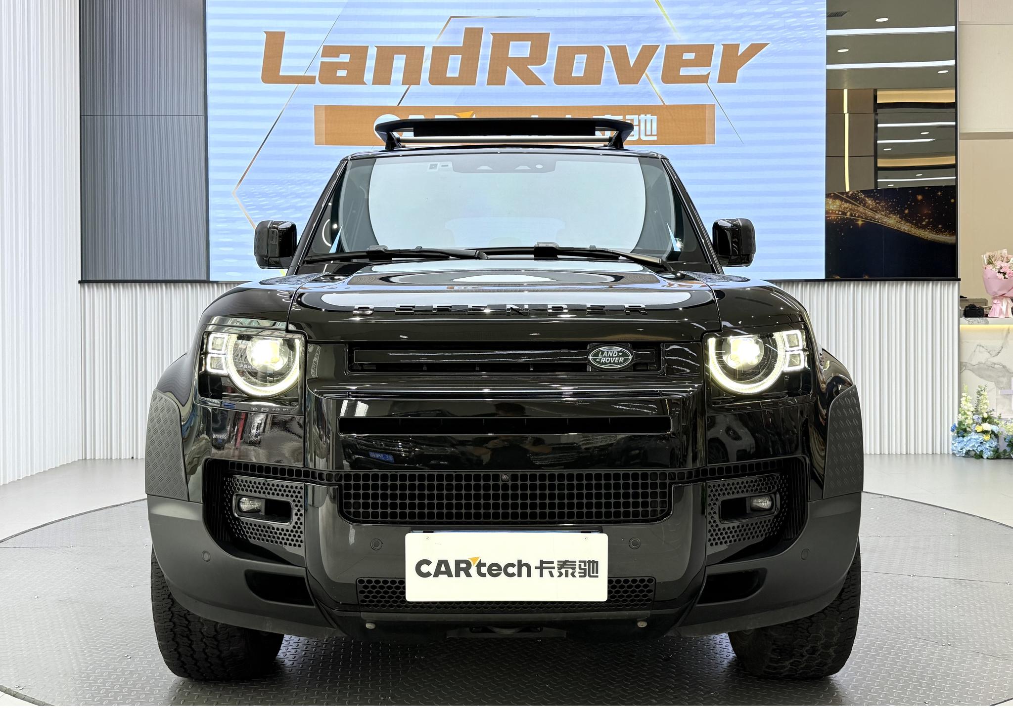 Land Rover Defender 2023 110 3.0T P400