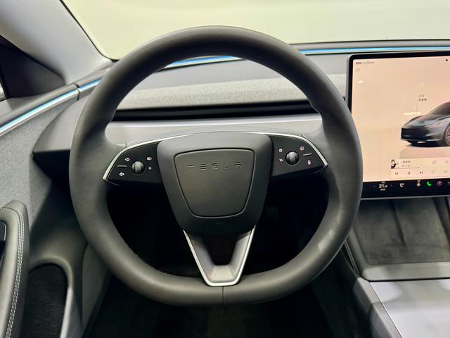 Tesla Model 3 2023 — фото 17