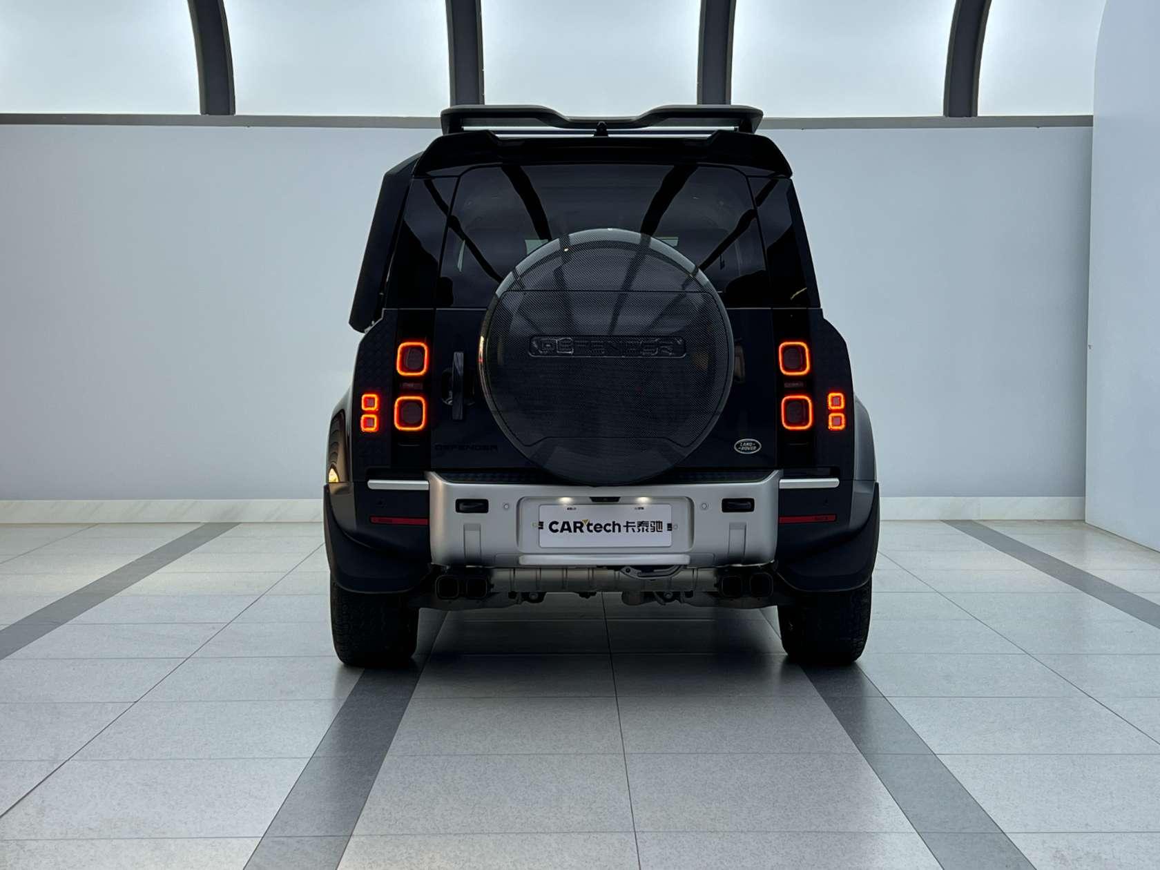 Land Rover Defender 2023 110 3.0T P400
