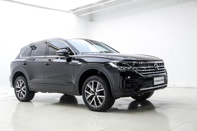 Volkswagen Touareg 2023 3.0 TSI — фото 3