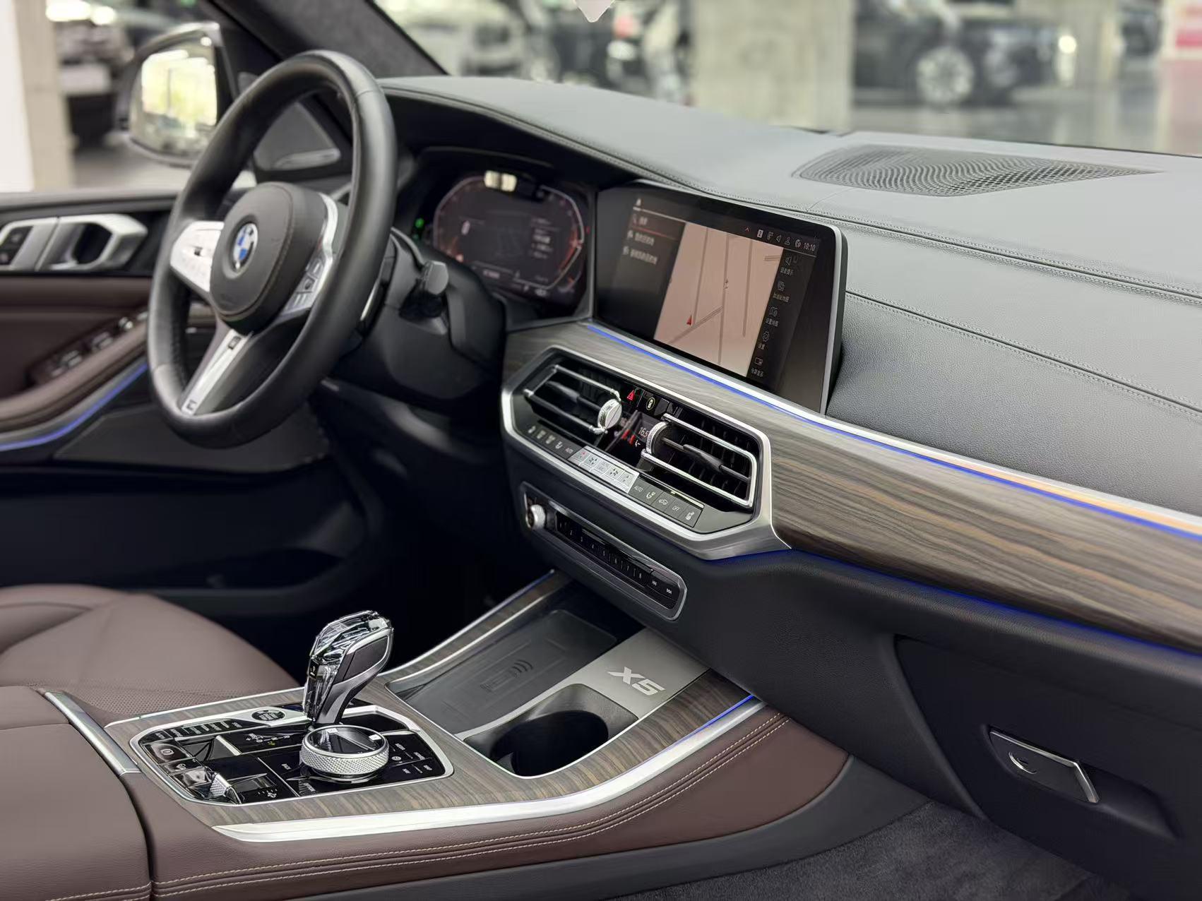 BMW X5 2022 xDrive 40Li Premium M Sport