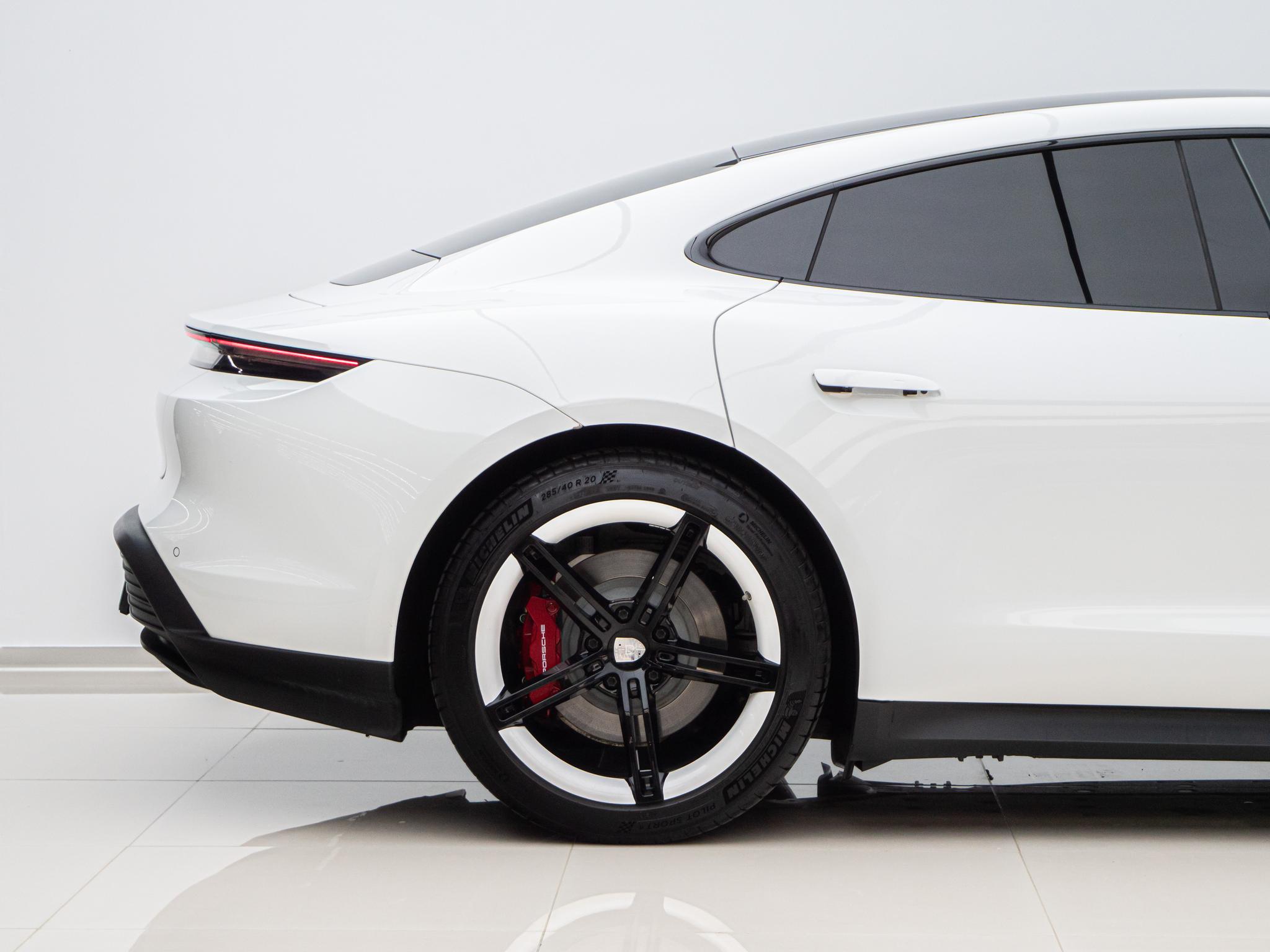 Porsche Taycan 2022 Taycan