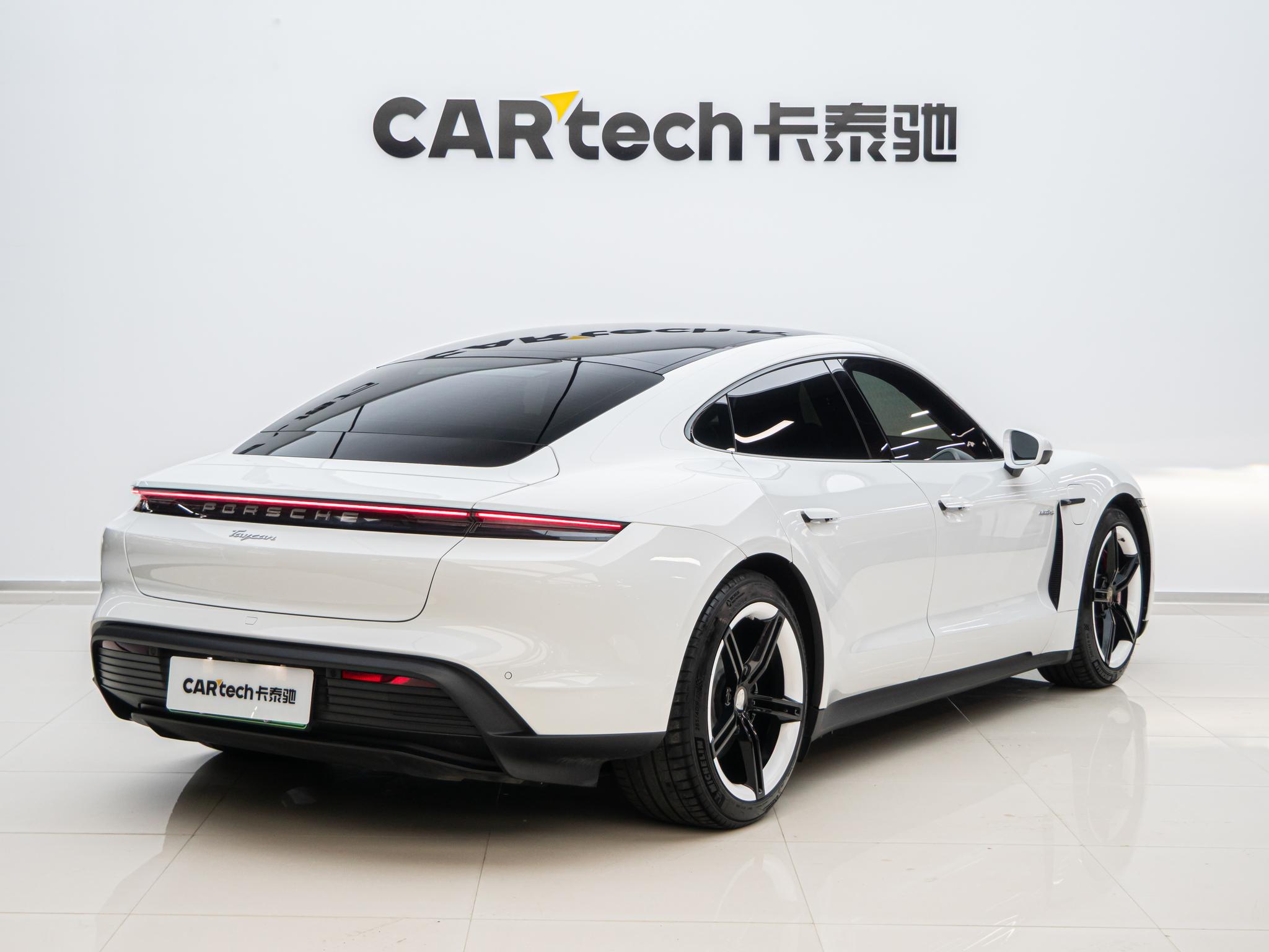 Porsche Taycan 2022 Taycan