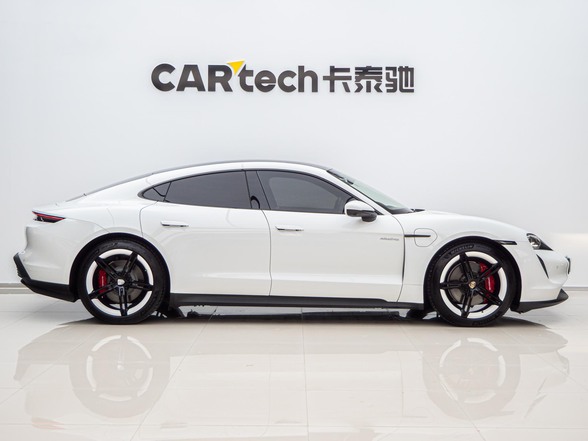 Porsche Taycan 2022 Taycan