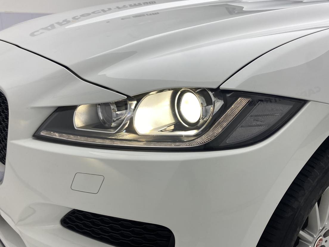 Jaguar F-Pace 2018 2.0T Premium