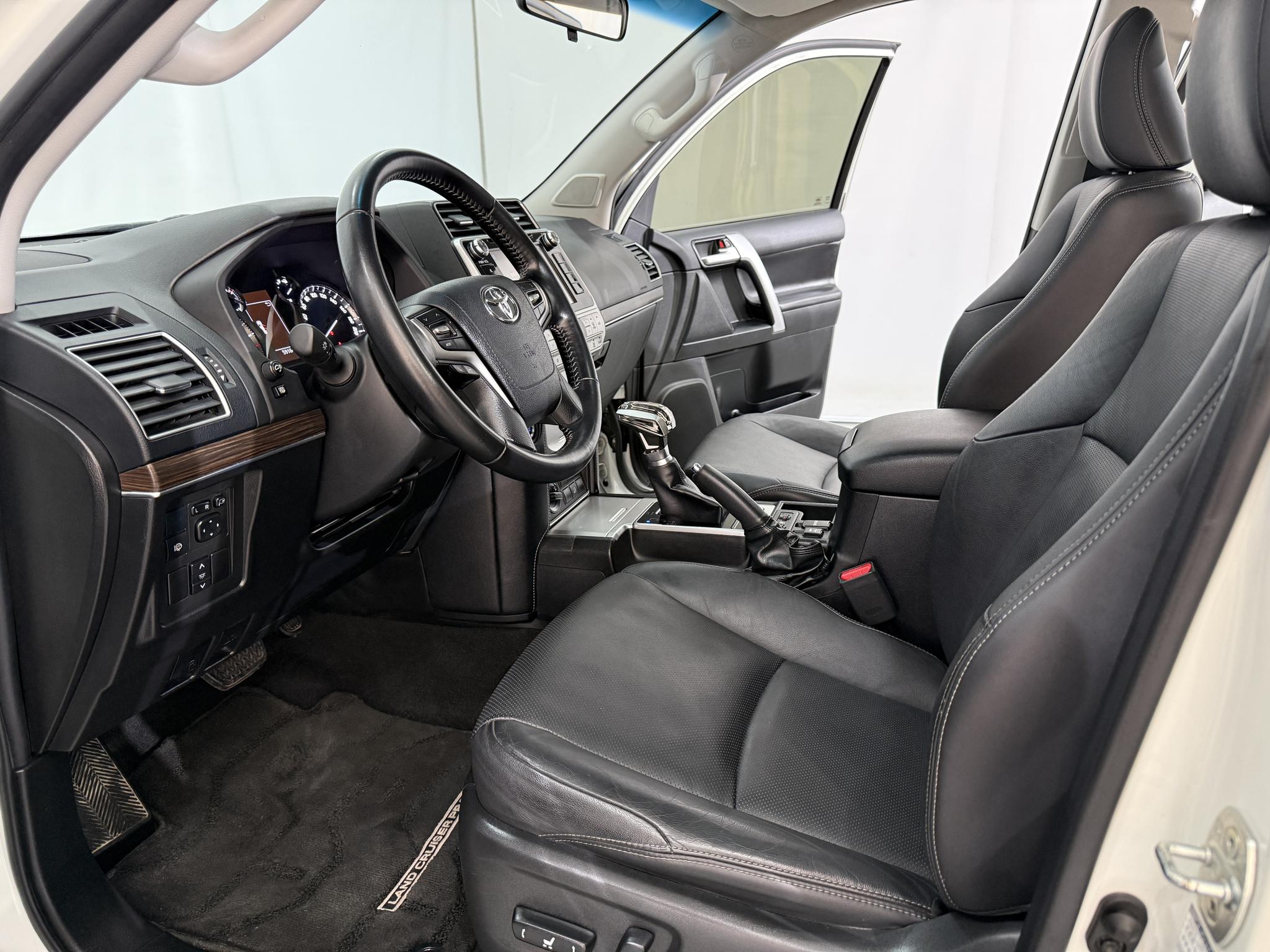 Toyota Land Cruiser Prado 2019 3.5L AT TX-L Premium