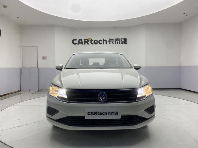 Volkswagen Jetta 2017 1.4 L MT — фото 2