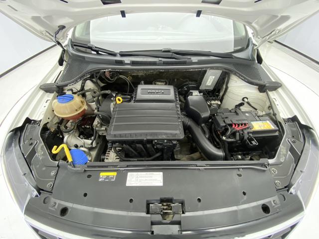 Volkswagen Jetta 2017 1.4 L MT — фото 9