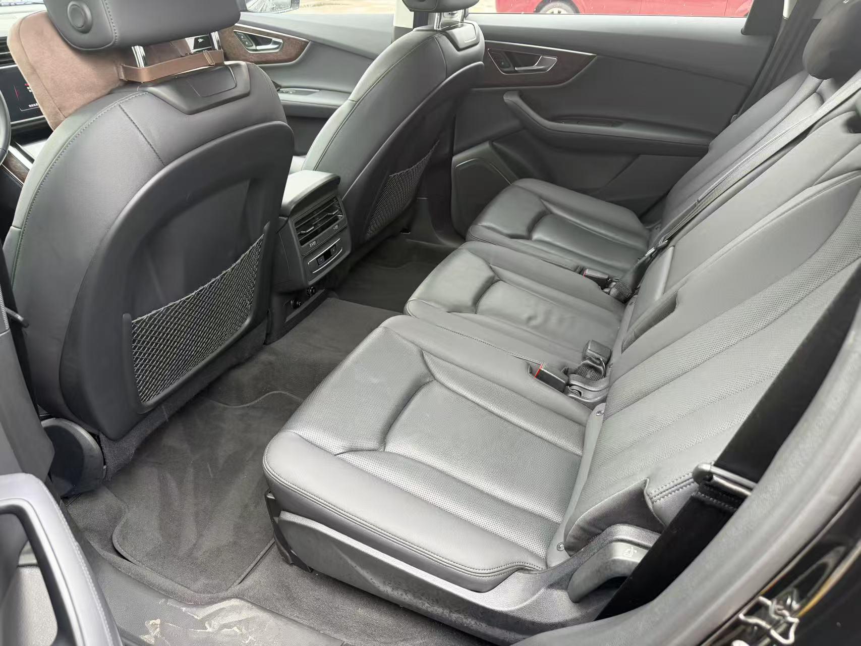 Audi Q7 2023 45 TFSI quattro S line Sport