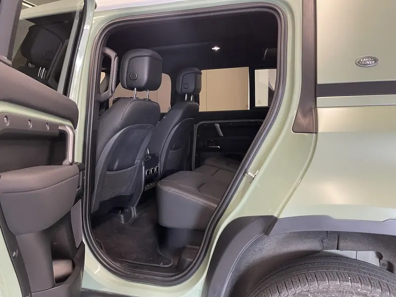 Land Rover Defender — фото 20