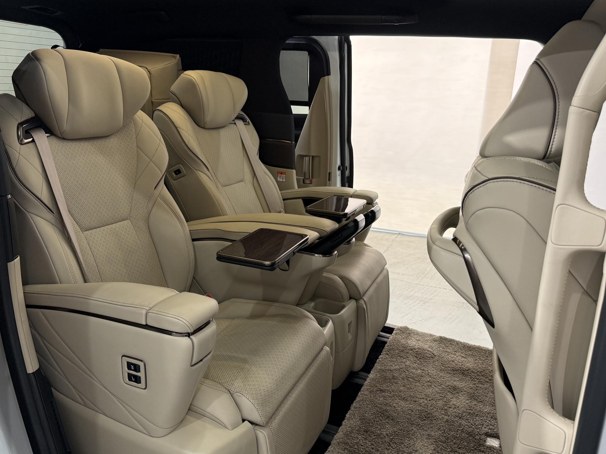 Toyota Alphard 2023 2.5L Premium
