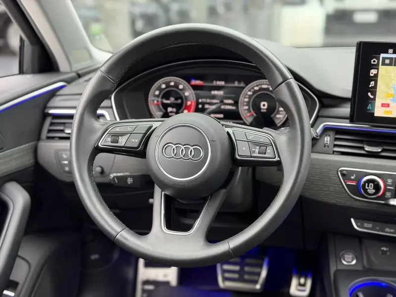 Audi A4 — фото 10