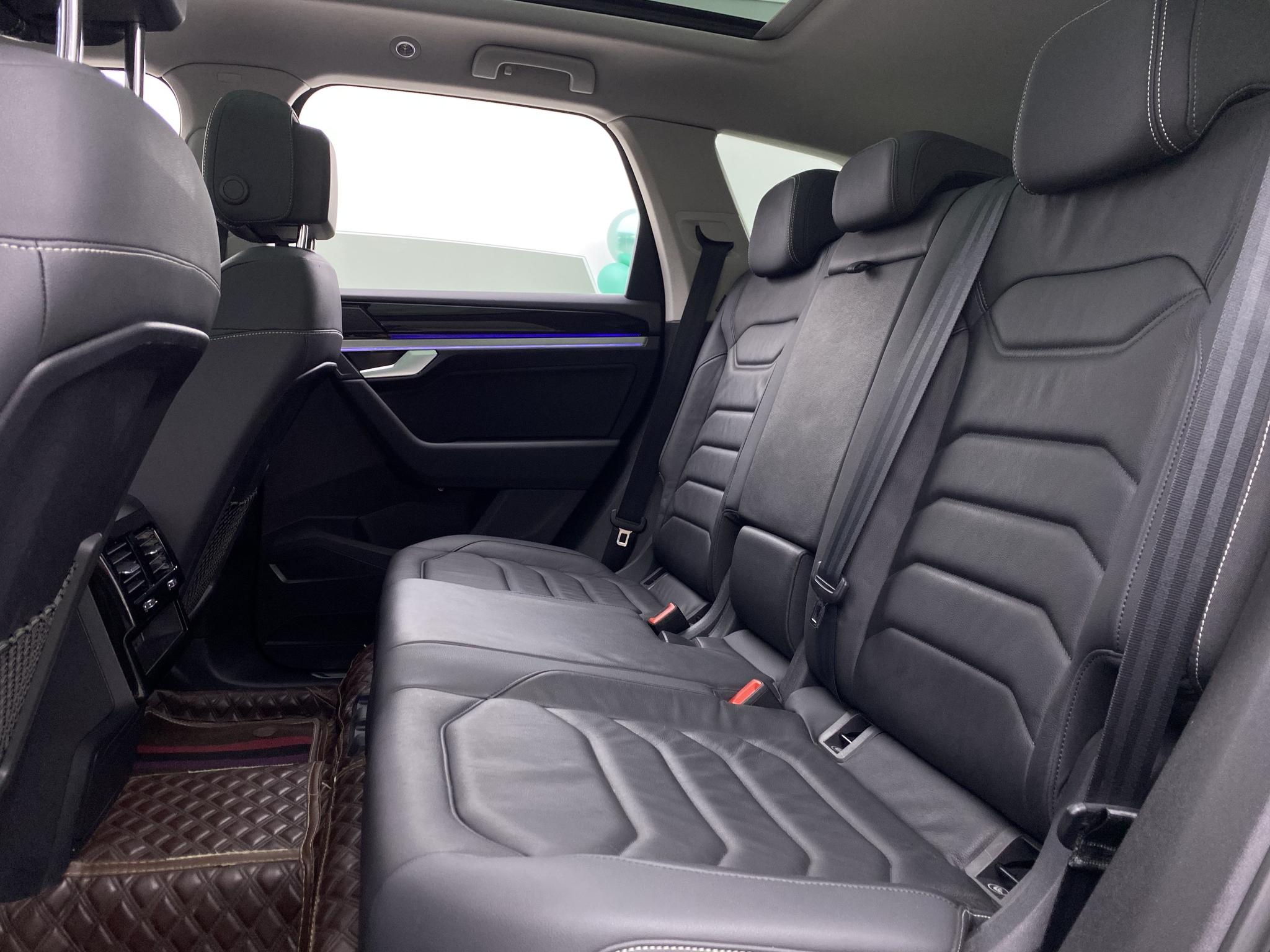 Volkswagen Touareg 2020 2.0TSI