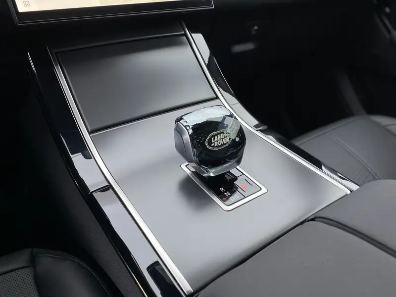 Land Rover Range Rover Velar — фото 11