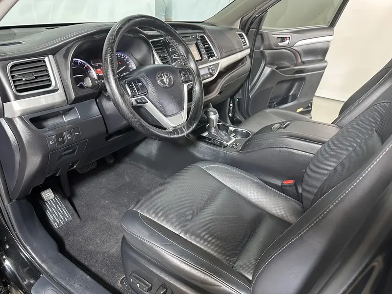 Toyota Highlander 2.0 T — фото 11