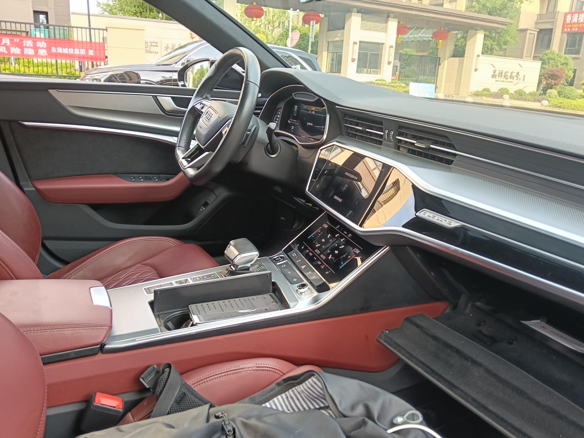 Audi A7L 2024 45 TFSI quattro