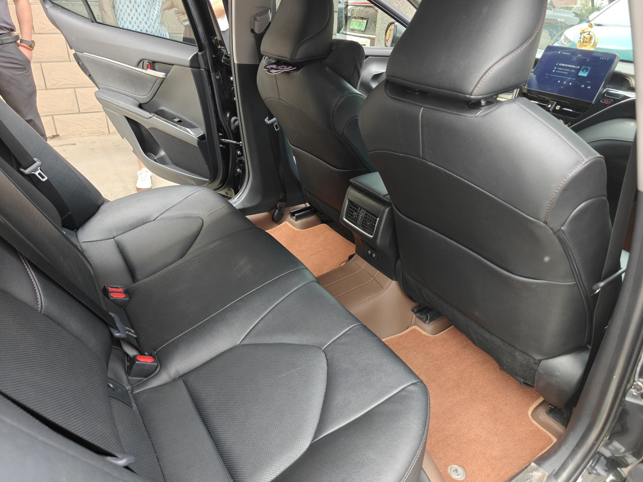 Toyota Camry 2021 2.5G Luxury