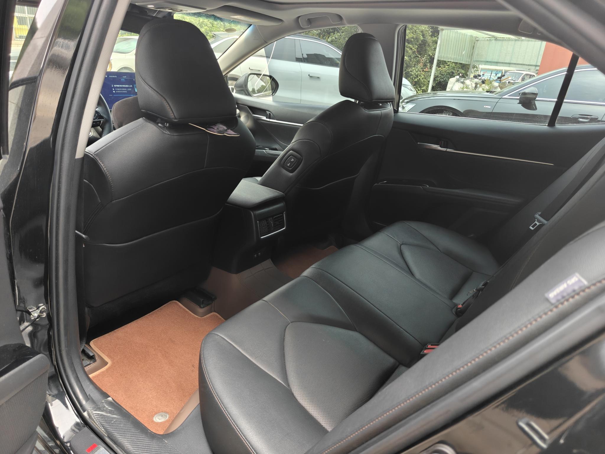 Toyota Camry 2021 2.5G Luxury