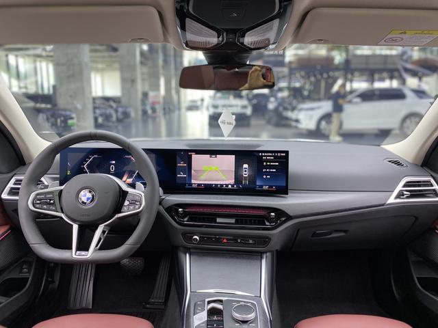 BMW 3 Series 2025 — фото 19