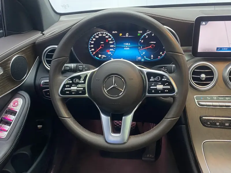 Mercedes-Benz GLC — фото 15