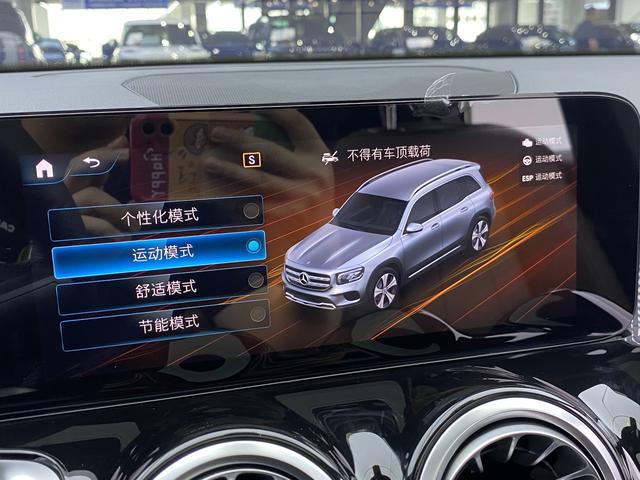 Mercedes Benz GLB 2021 — фото 12