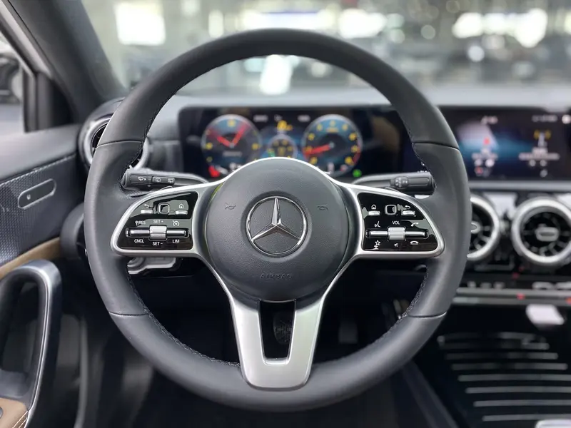 Mercedes-Benz A-Class — фото 12