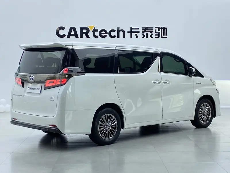 Toyota Vellfire — фото 4
