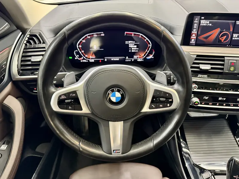 BMW X3 — фото 13