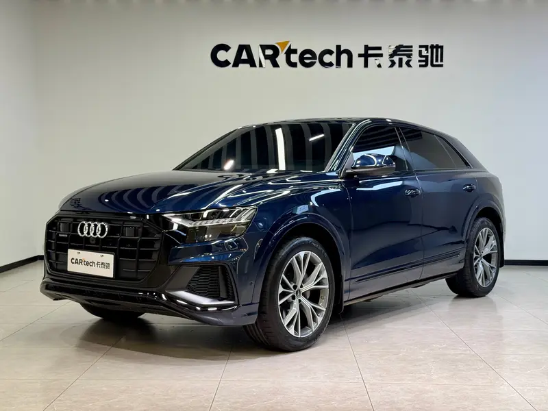 Audi Q8 — фото 1