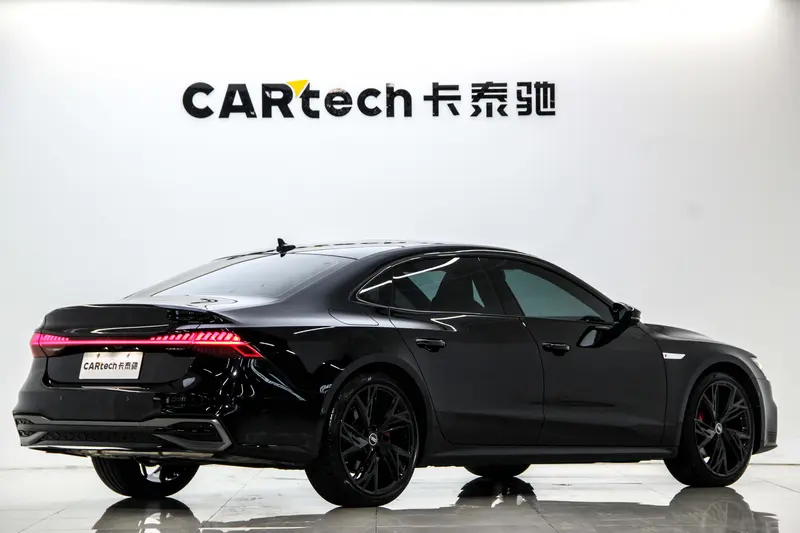 Audi A7L — фото 6