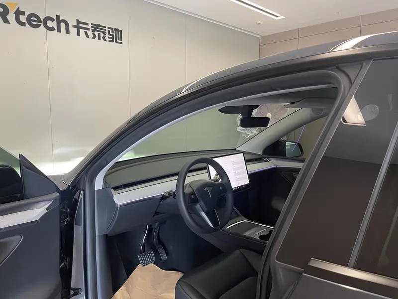 Tesla Model Y — фото 9