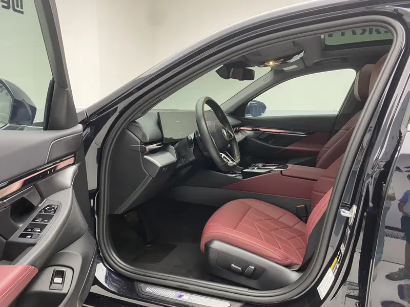 BMW i5 eDrive35L M спортпакет — фото 17