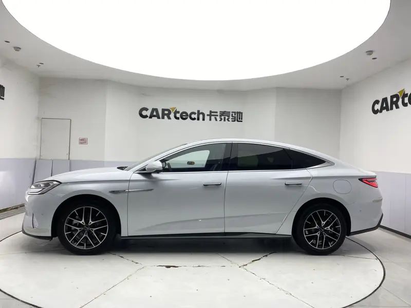 BYD Seal — фото 4