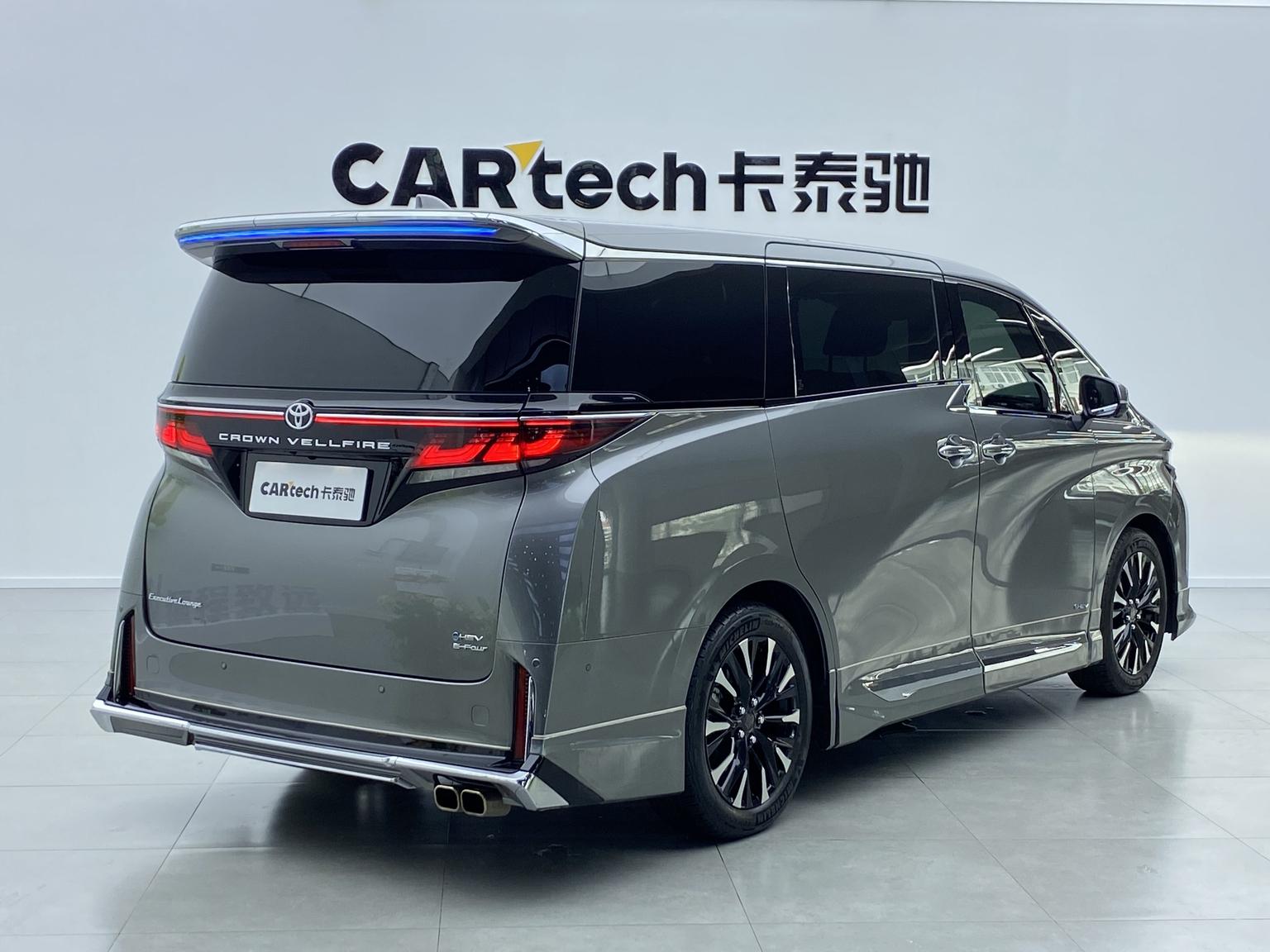 Toyota Vellfire 2023 — фото