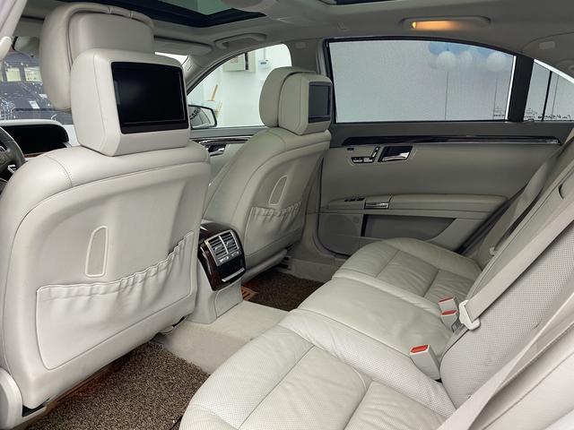 Mercedes Benz S-Class 2010 — фото 32