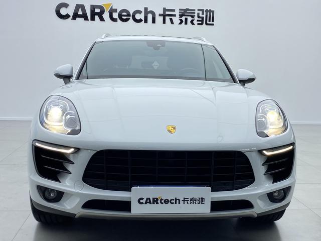 Porsche Macan 2017 — фото 11