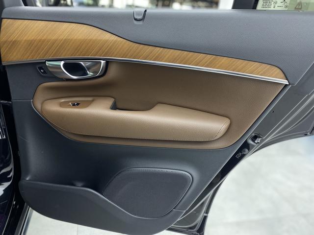 VOLVO XC90 2021 — фото 14