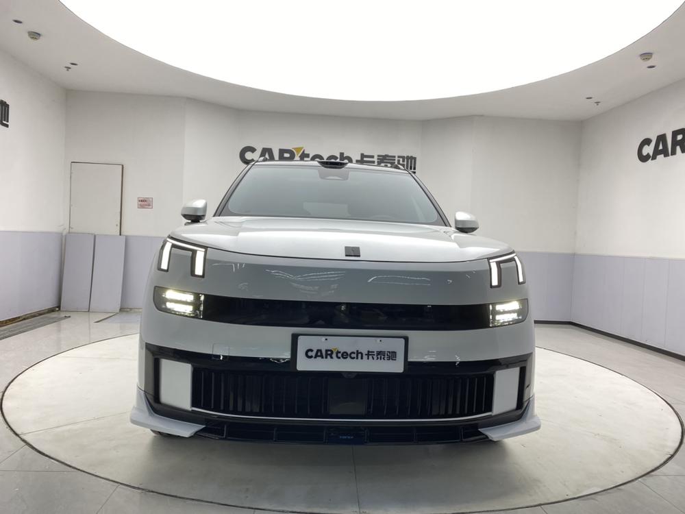 Lynk & Co 900, фото 2