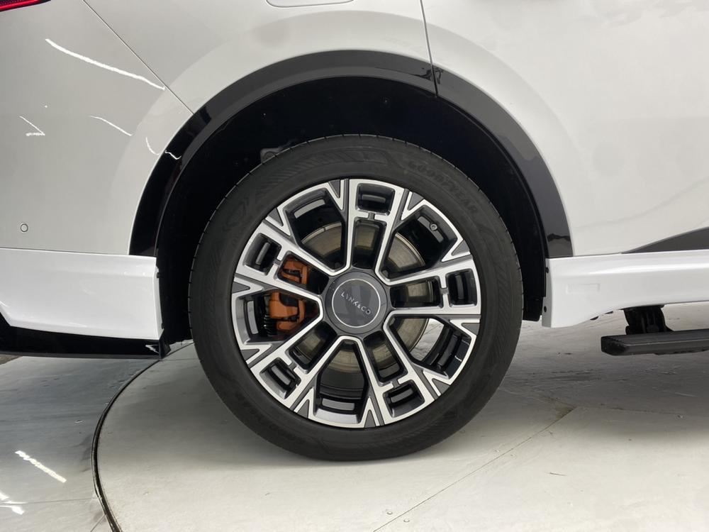 Lynk & Co 900, фото 16