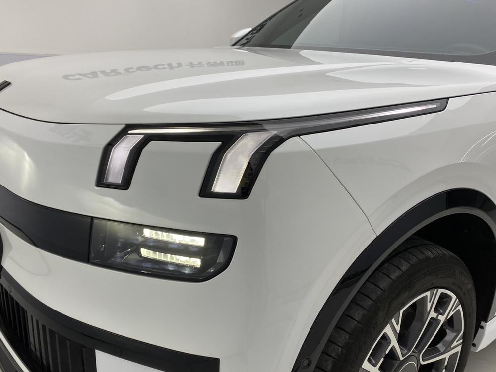 Lynk & Co 900, фото 11