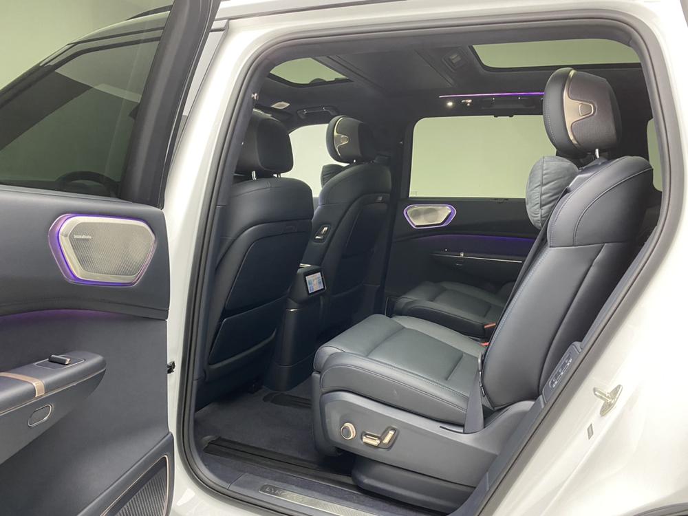 Lynk & Co 900, фото 26