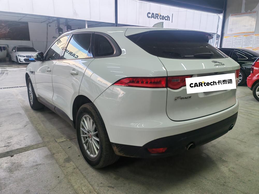 Jaguar F-PACE, фото 4