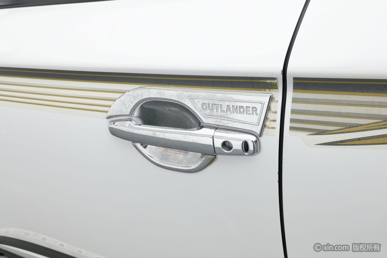 Mitsubishi Outlander 2018 2.0L 5 мест