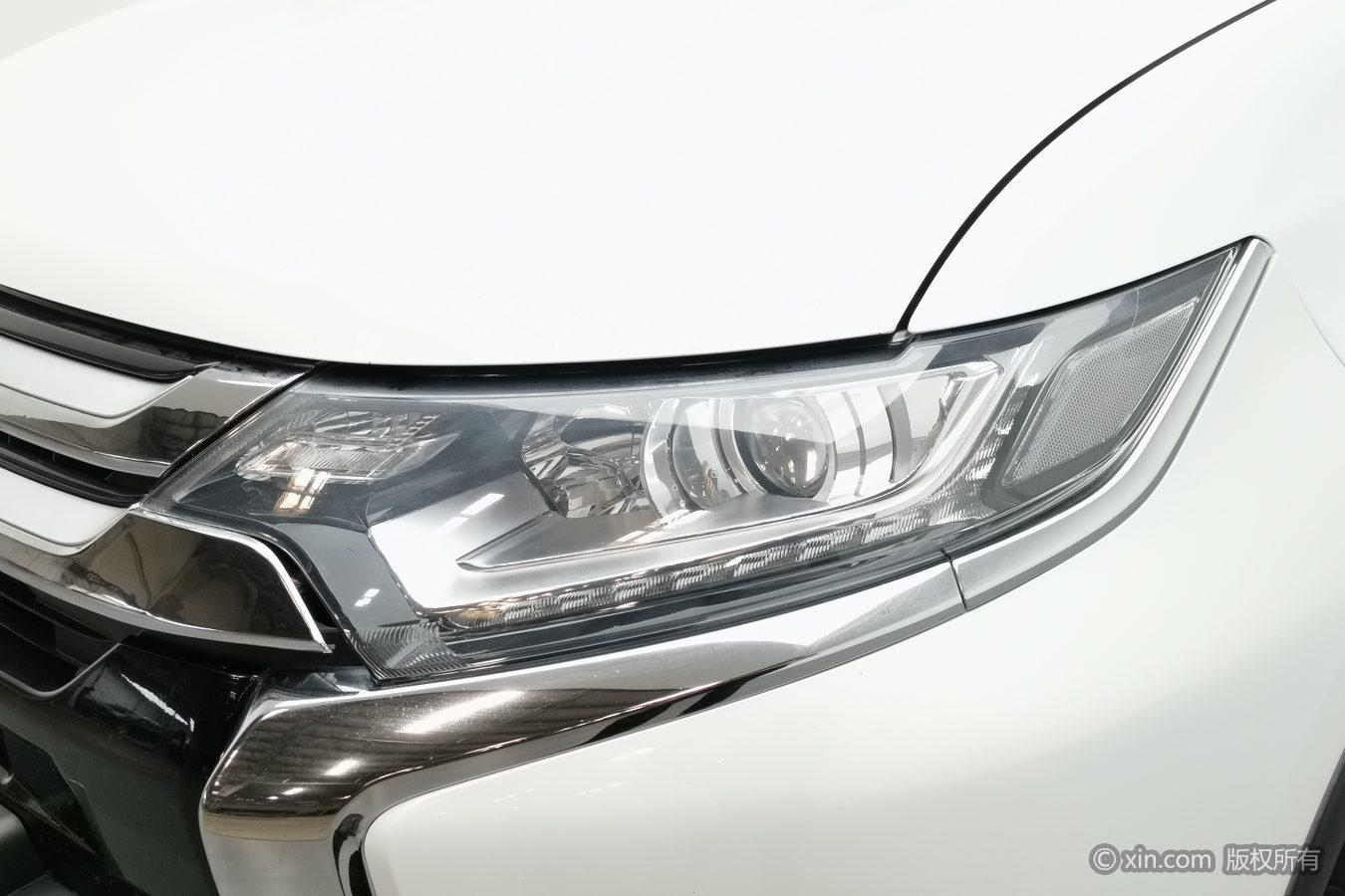 Mitsubishi Outlander 2018 2.0L 5 мест