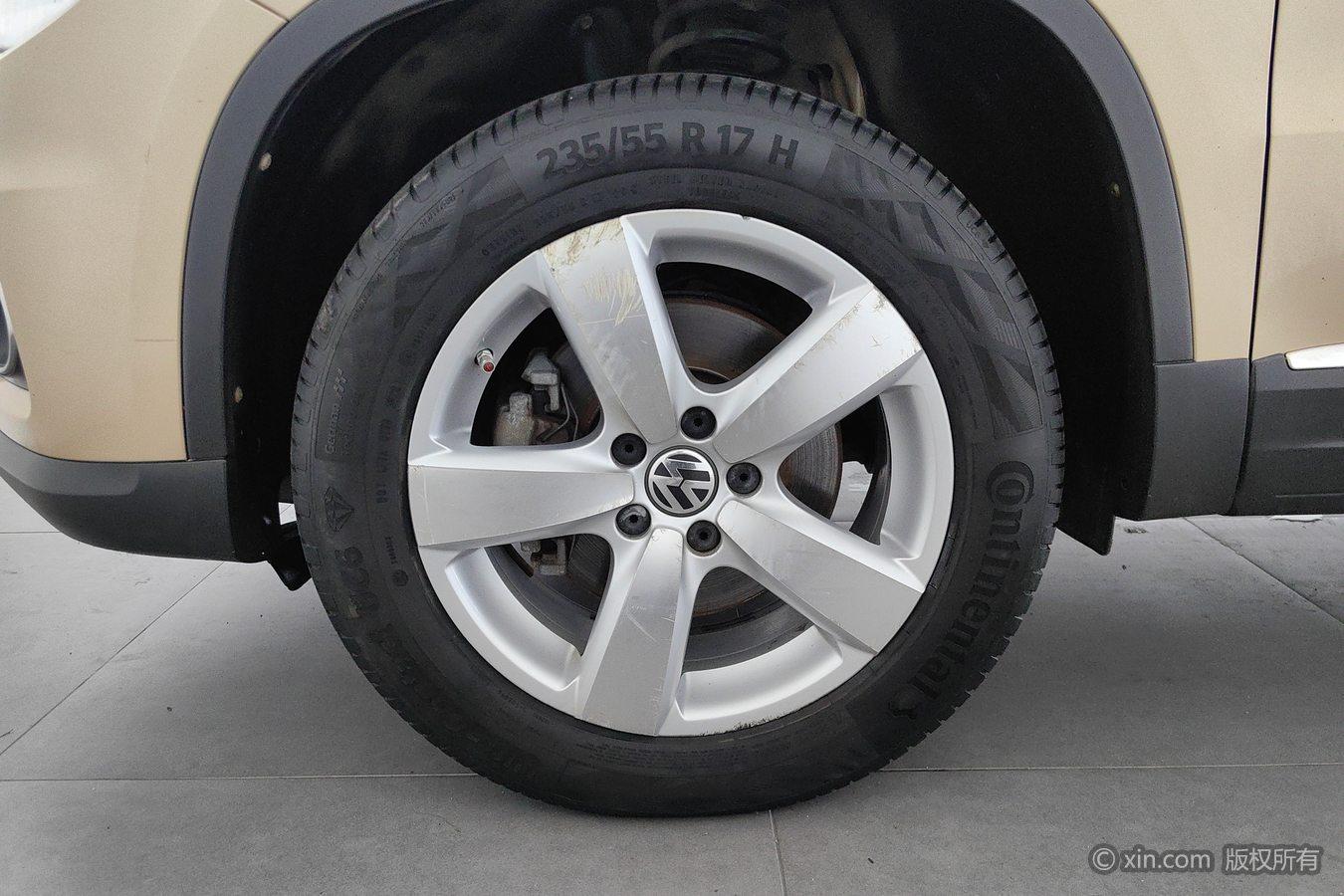 Volkswagen Tiguan 2012 2.0TSI AT