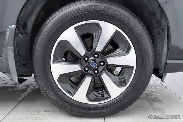 Subaru FORESTER 2016 2.5i — фото 10