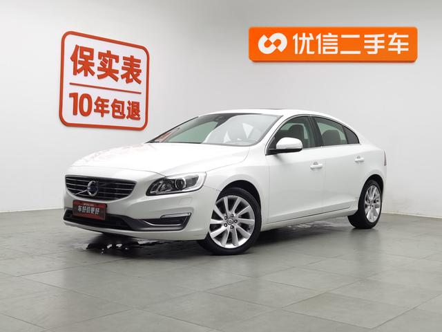 Volvo S60 2015 года выпуска